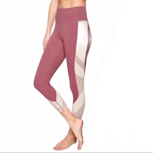 Athleta Exhale Capri 7/8 Legging Crushed Berry Size Medium EUC SheerMesh Detail - Picture 1 of 10